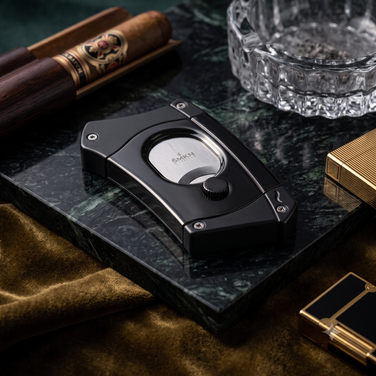 SMKN Palm Cut Double Blade Cigar Cutter - Lifestyle Image