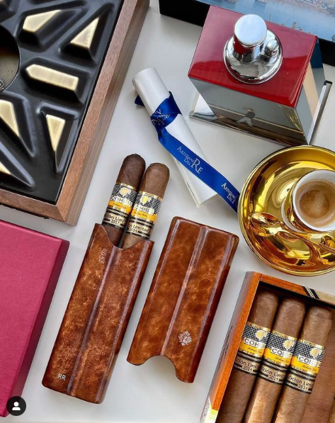 Artigiani Del Re Primo Fiore Leather 2-Finger Cigar Case - 2020 Limited Edition Collection - Walnut Root  - Lifestyle with Cigars