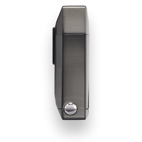 Colibri Quantum Triple-Jet Lighter With V-Cut Exterior Back with Cutter 3