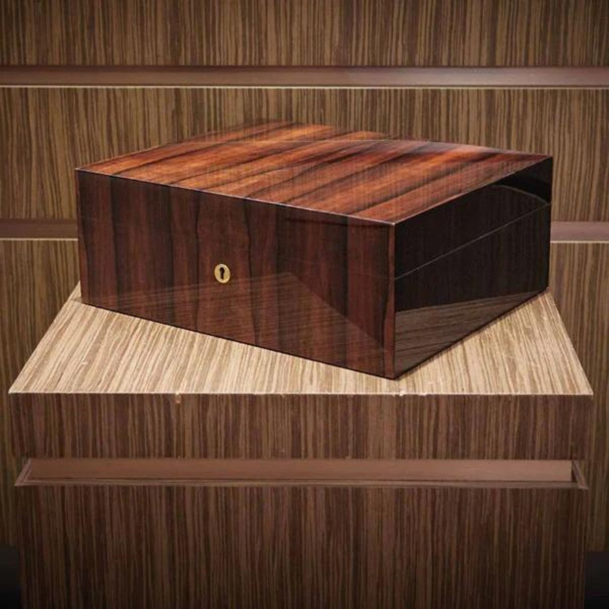 Elie Bleu Classic Wood 75-100-Cigar Desktop Humidor - Green Ebony - Left Facing
