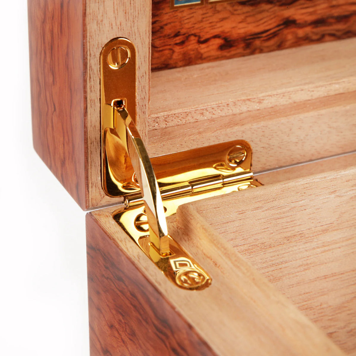 Elie Bleu OpusX El Rojo 75-Cigar Desktop Humidor - Hinge Details