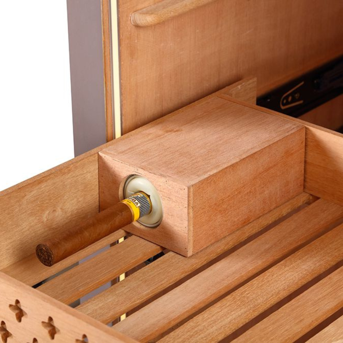 Raching Reserva RR Series 3000-Cigar Electric Humidors - Interior Details 5